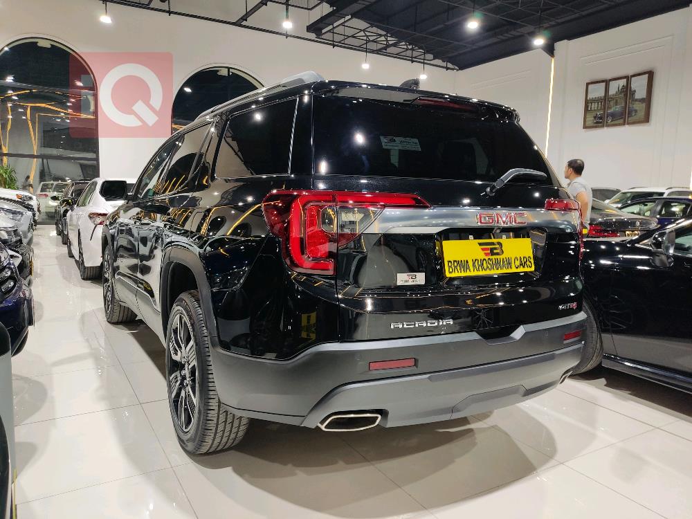 GMC Acadia